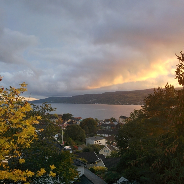 2015-10-03 18:22:13 CET (Tag: scenery) (Drøbak, Norway) Drøbak City.