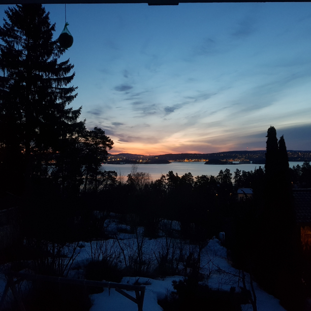 2018-04-01 05:59:52 CET (Tag: scenery) (Nesodden, Norway). Home, sweet home. Sweet, sweet home.