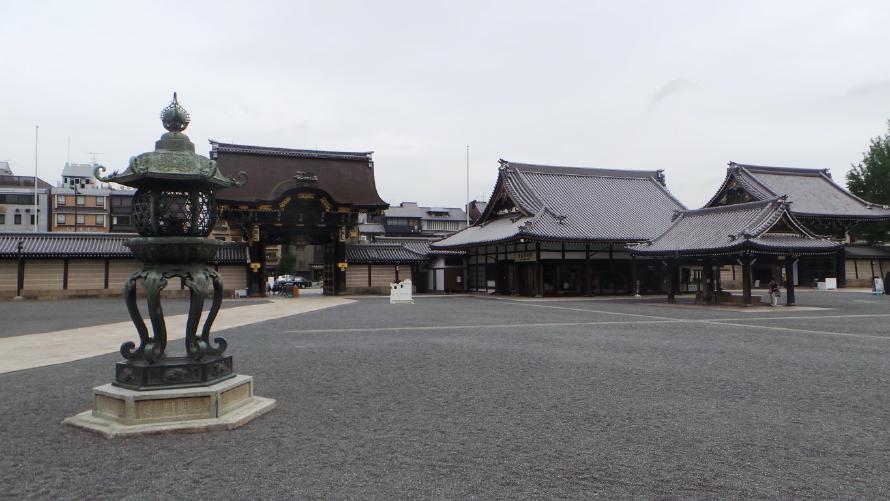 The Nishi Honganji temple. The Nishi Honganji temple.